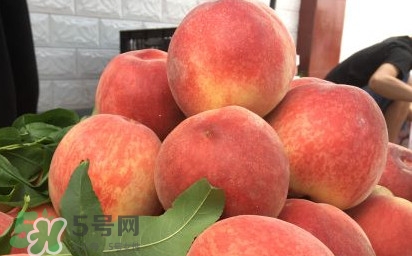 脆桃和軟桃哪個(gè)好吃？脆桃跟軟桃有什么區(qū)別？