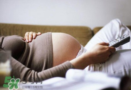 孕婦熬夜對胎兒有什么影響？孕婦熬夜的危害