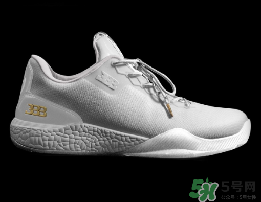 big baller brand zo2獨(dú)立日配色多少錢？球哥簽名鞋官網(wǎng)價(jià)格
