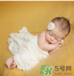新生兒母乳喂養(yǎng)腹瀉需要換奶粉喂嗎？