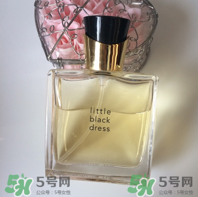 雅芳小黑裙噴霧香水怎么樣?雅芳小黑裙噴霧香水好不好？