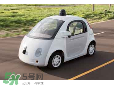 李彥宏坐無人駕駛汽車上五環(huán) 無人駕駛汽車什么時(shí)候上市？