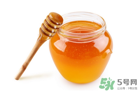黑枸杞能和蜂蜜一起喝嗎？蜂蜜可以和黑枸杞一起喝嗎