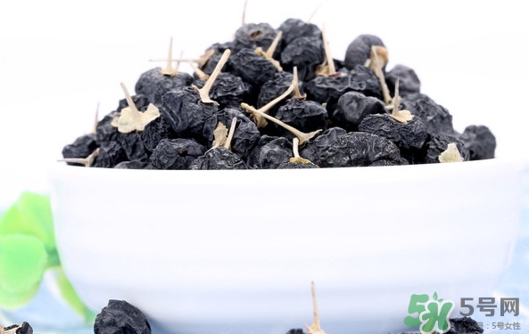 黑枸杞能和茶葉一起泡嗎？黑枸杞和什么一起泡好