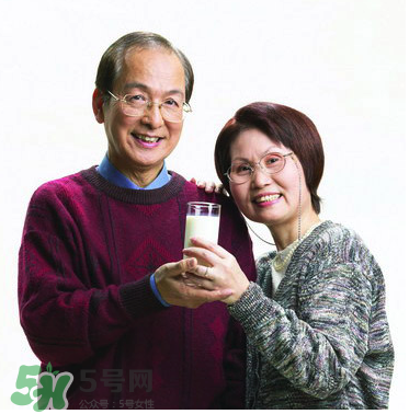 嬰兒奶粉老人能喝嗎？老人能不能喝嬰兒奶粉？