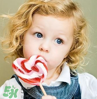 兒童吃甜食影響長(zhǎng)高嗎？?jī)和瘣?ài)吃糖會(huì)影響身高嗎？