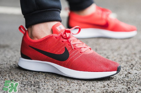 nike dualtone racer多少錢？耐克dualtone racer跑鞋價格