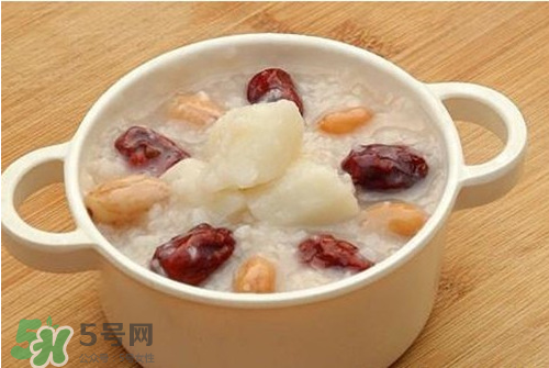 新鮮蓮子可以煮粥嗎？蓮子熬粥需要去芯嗎？