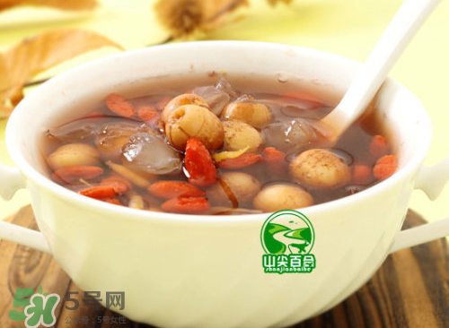 新鮮蓮子可以煮粥嗎？蓮子熬粥需要去芯嗎？