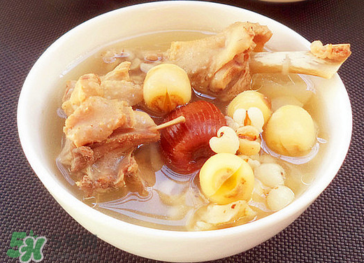 新鮮蓮子可以燉湯嗎？新鮮蓮子怎么煲湯？