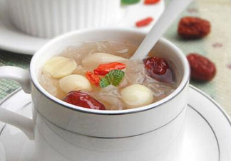 新鮮蓮子可以燉湯嗎？新鮮蓮子怎么煲湯？
