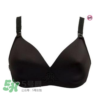 哺樂多和媽媽喂哪個好？哺樂多和媽媽喂內(nèi)衣怎么選？