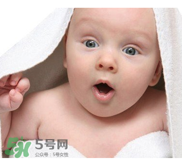 嬰兒吐奶和奶粉有關系嗎？嬰兒吐奶需要換奶粉嗎？