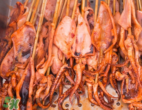 鐵板魷魚一串成本多少？魷魚怎么做好吃