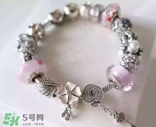 潘多拉手鏈好還是手鐲好？pandora手鏈和手鐲哪個比較好看？