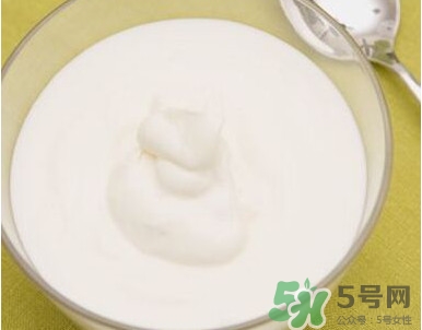 酸奶用什么牛奶做最好？酸奶用什么奶粉做好