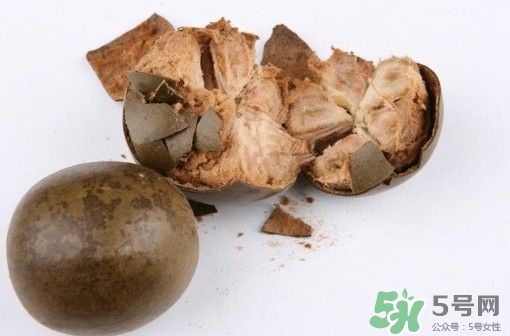 羅漢果的皮能泡水喝嗎？羅漢果的皮能吃嗎？