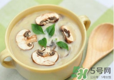 牛奶燉香菇可以治鼻炎嗎？牛奶燉香菇吃了有什么作用？