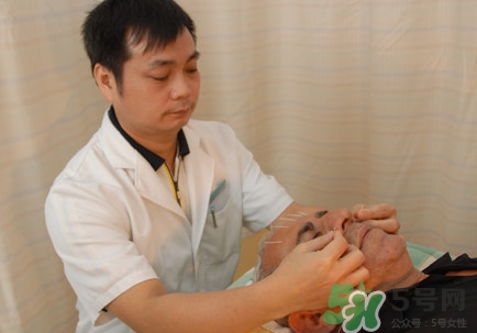針灸可以治療失眠嗎？失眠時(shí)針灸哪些穴位有效