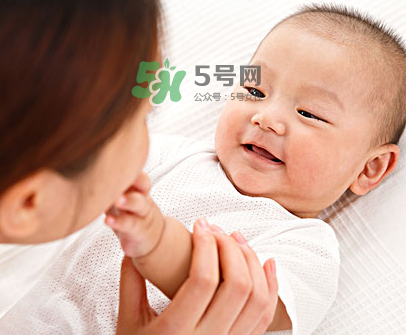 剖腹產(chǎn)后催乳按摩方法 剖腹產(chǎn)怎么催乳好？