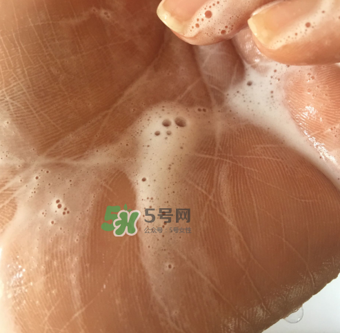 貝蜜清凈痘控油潔面啫喱怎么樣？貝蜜清祛痘控油潔面啫喱好用嗎？