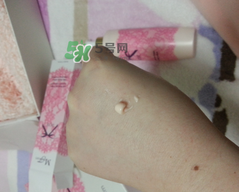 曼妮芬玫瑰身體乳怎么樣？曼妮芬玫瑰絲柔身體乳好用嗎？