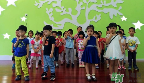 寶寶不去幼兒園怎么辦？寶寶不去幼兒園哭鬧怎么勸導(dǎo)？