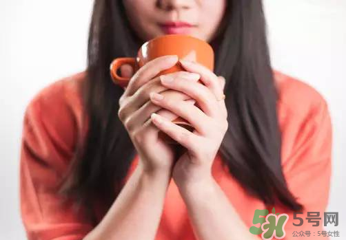 三伏天喝熱水能驅(qū)寒嗎？三伏天為什么喝熱水？