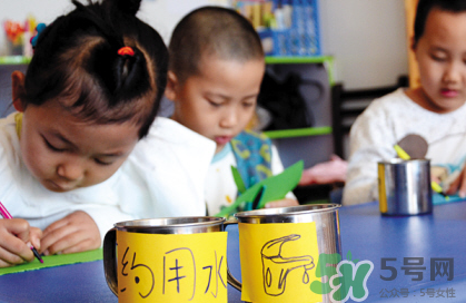 寶寶不去幼兒園怎么辦？寶寶不去幼兒園哭鬧怎么勸導(dǎo)？