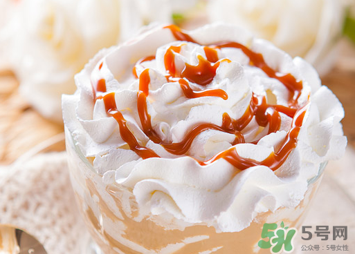 冰淇淋為什么會(huì)冒煙？會(huì)冒煙的冰激凌怎么做？