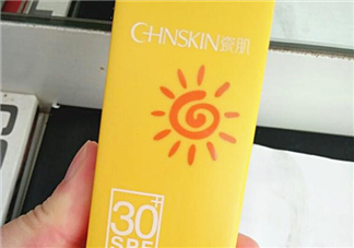 瓷肌美白隔離防曬霜怎么樣？瓷肌美白防曬霜好用嗎？