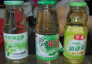 金銀花露一天能喝幾瓶？金銀花露一次喝多少？