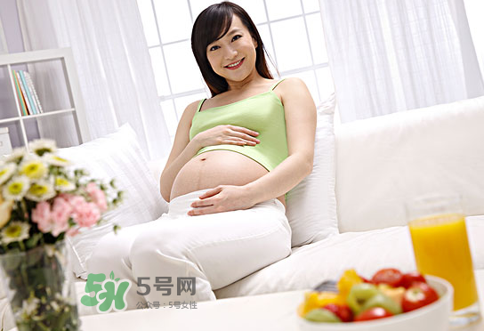 孕婦腳腫了是缺什么？孕婦腳腫了需要補充什么營養(yǎng)嗎？
