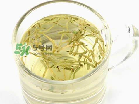 金銀花茶要怎樣泡才好喝？金銀花茶最佳泡茶水溫是多少