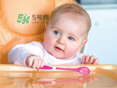 寶寶什么時候可以吃油？寶寶能吃油嗎？