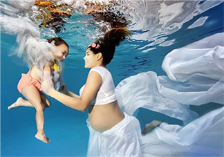 孕婦腳腫了是缺什么？孕婦腳腫了需要補(bǔ)充什么營(yíng)養(yǎng)嗎？