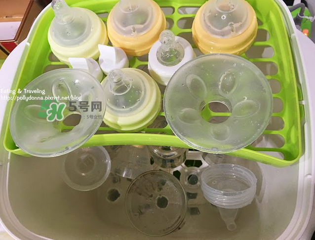 奶瓶刷尼龍的好還是海綿的好？洗奶瓶的正確方法
