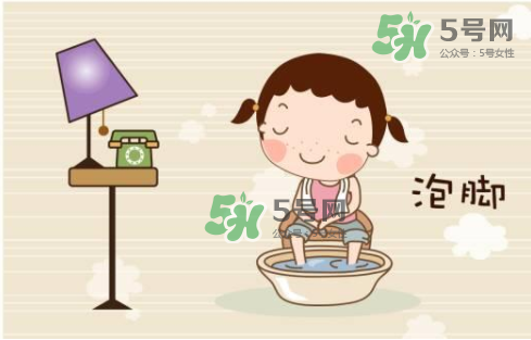三伏天用什么泡腳最好？三伏天用什么泡腳去濕氣？