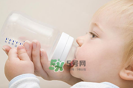 寶寶脫水怎么補水？寶寶脫水怎么辦？