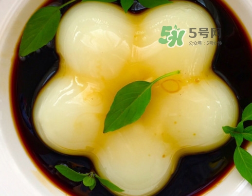 涼糕是什么做的？涼糕要用清水泡多久