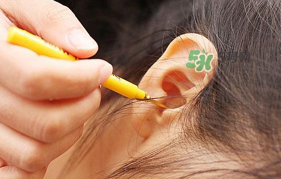 兒童耳屎成硬塊怎么辦？兒童耳屎成硬塊有危害嗎？