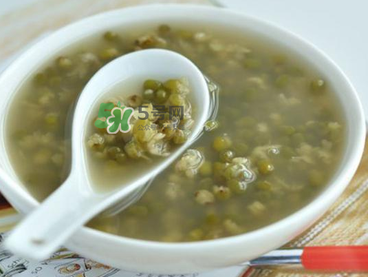 寶寶能喝綠豆水嗎？寶寶能喝綠豆湯嗎？