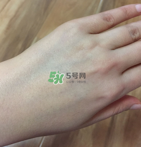 透真水光素顏霜怎么樣？透真素顏霜好用嗎？