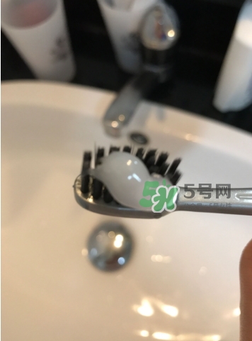 lg竹鹽牙膏怎么樣？lg竹鹽按壓牙膏怎么用？