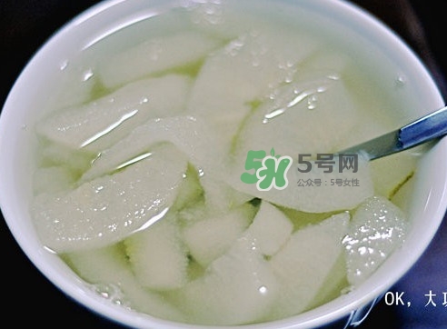 梨子冰糖可以治咳嗽嗎？梨子冰糖水止咳嗎