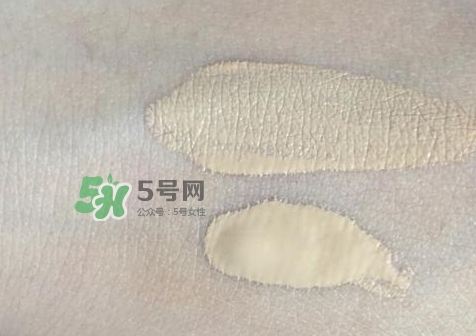 硅膠粉撲和海綿粉撲哪個(gè)好？硅膠粉撲和美妝蛋哪個(gè)好