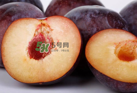 黑布林和火龍果能一起吃嗎？黑布林可以和火龍果一起吃嗎？