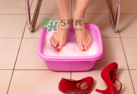 花椒不適合哪些人泡腳？女人用花椒水泡腳好嗎