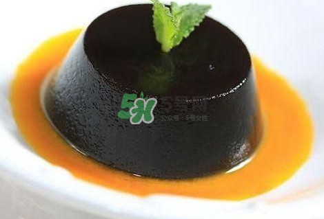 龜苓膏男人能吃嗎？龜苓膏吃多了會(huì)怎么樣