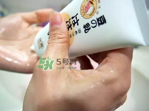 親潤(rùn)孕婦護(hù)膚品怎么樣？親潤(rùn)豆乳補(bǔ)水系列好用嗎？